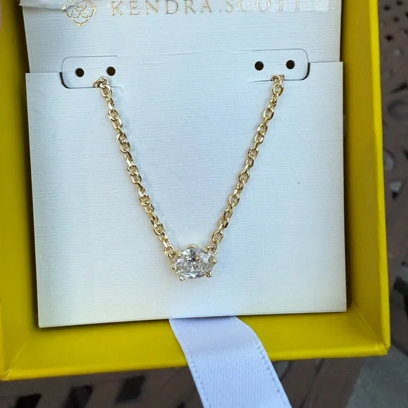 NWT- Kendra Scott Gold Cailin Necklace - Picture 2 of 5